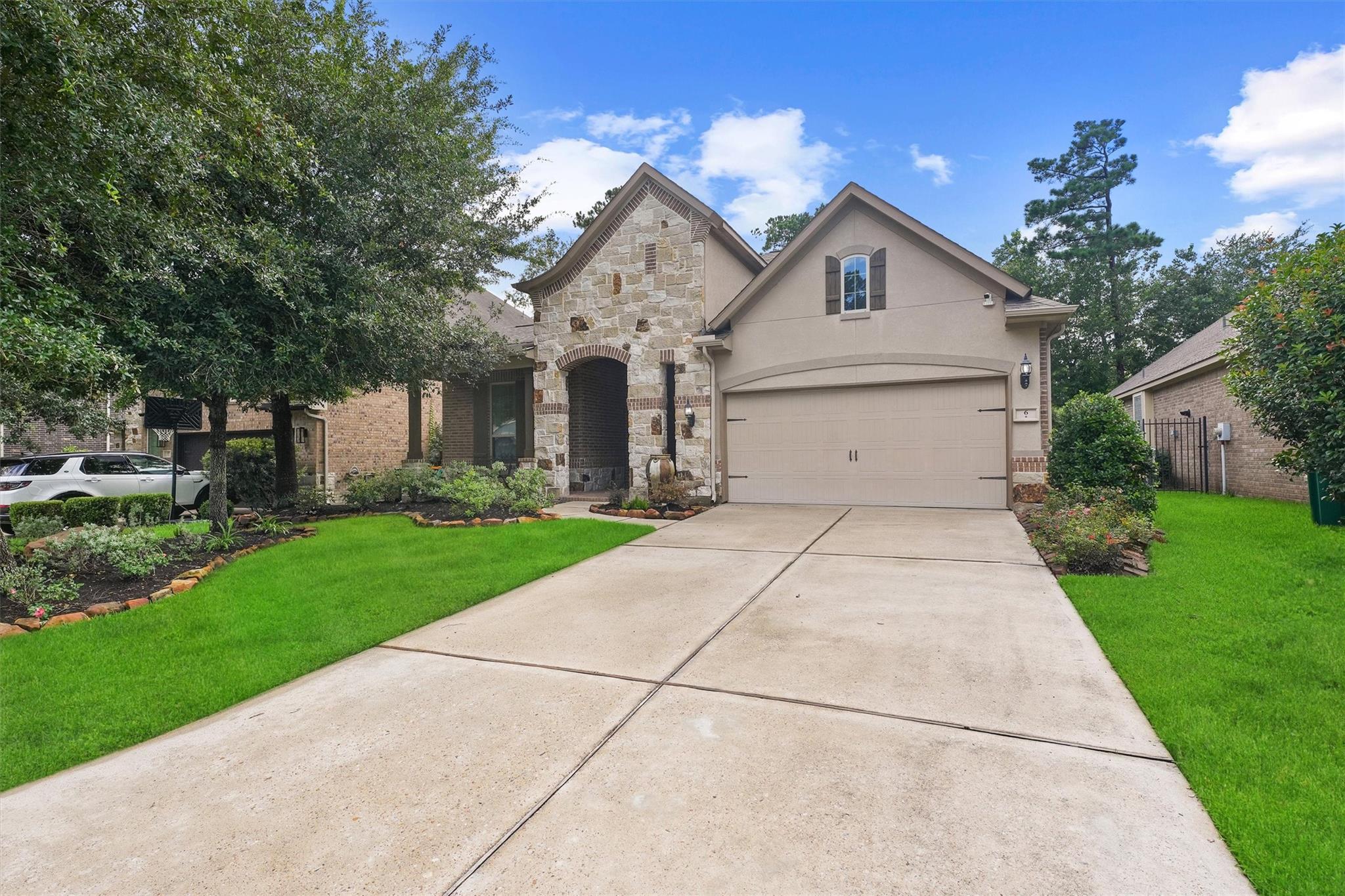 6 Inland Prairie Drive