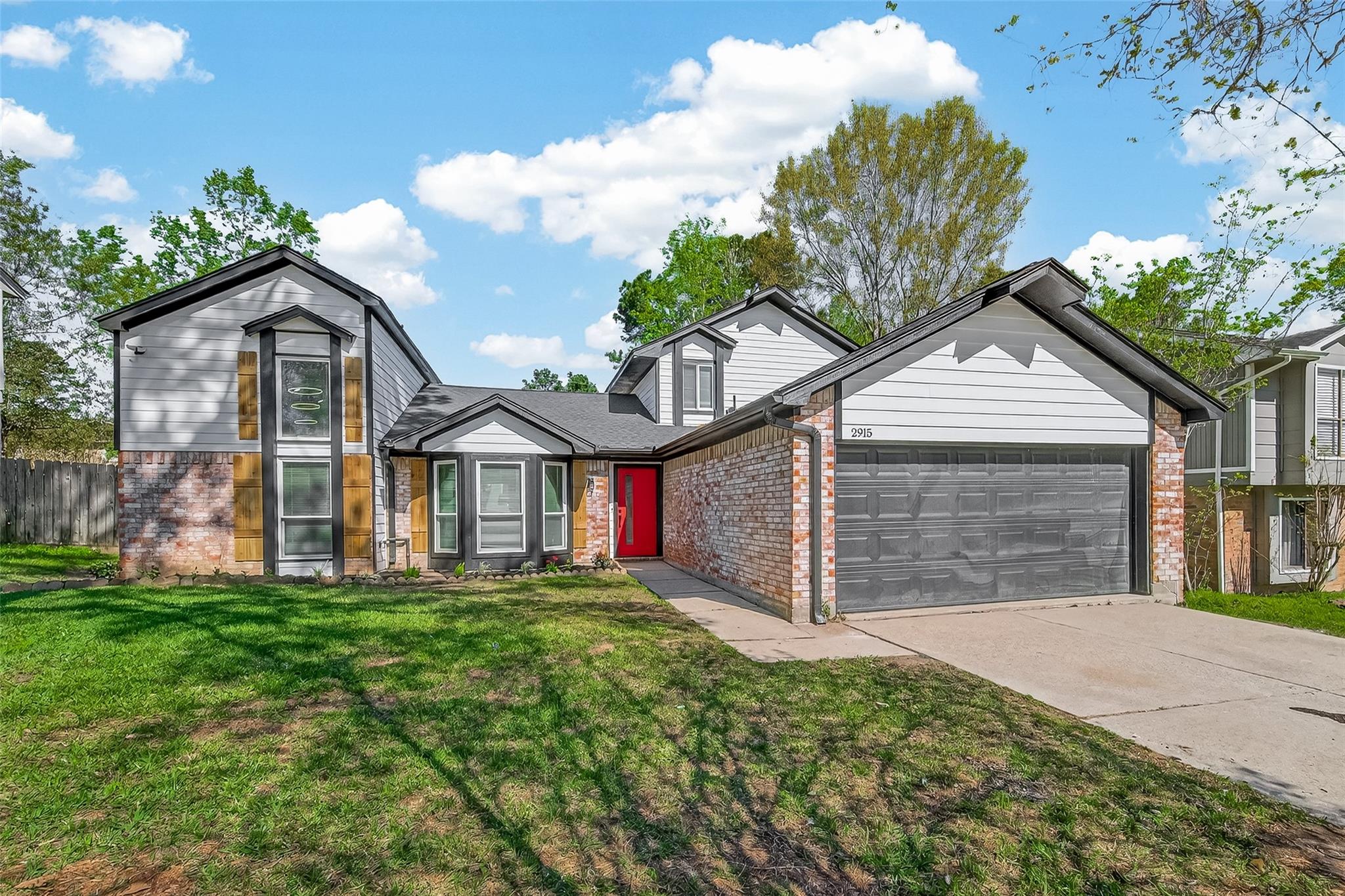 2915 Whispering Springs Dr