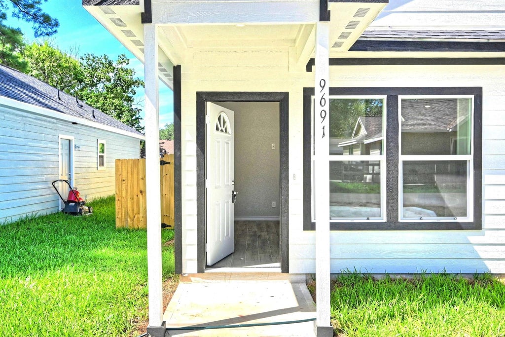 Photo of 9822 Arbor Oak, Willis, TX 77318 (MLS # 20117123)