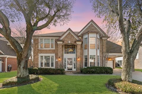 1802 Wynforest Drive Deer Park TX 77536