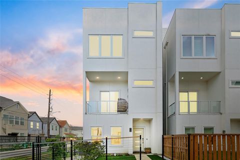 2116 Naomi Street D Houston TX 77054