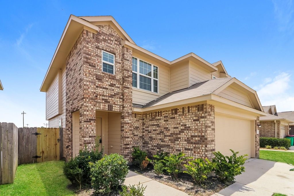 Photo of 2706 Old Draw Drive, Humble, TX 77396 (MLS # 34642689)