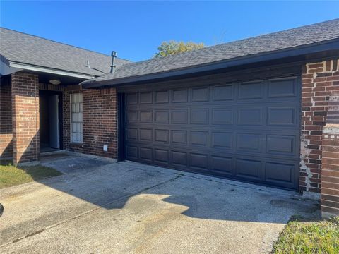 Photo of 2170 Winter Bay Lane, Houston, TX 77088 (MLS # 60293235)