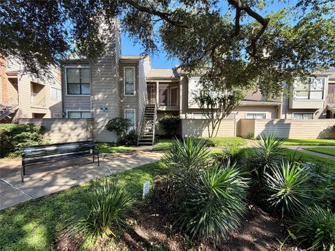 Photo of 6701 Sands Point Drive #114, Houston, TX 77074 (MLS # 46854314)