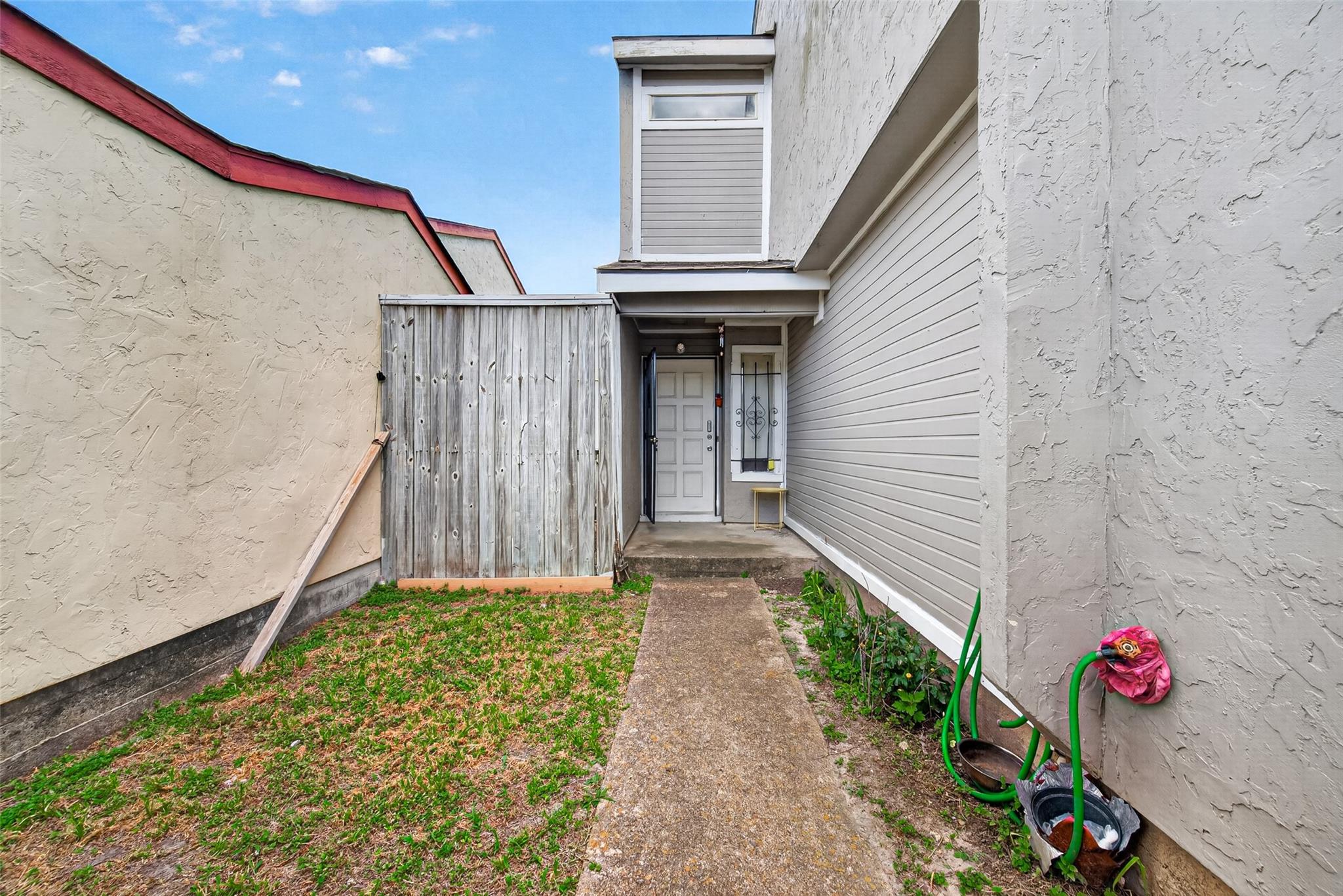 7709 Shadow Hill Lane