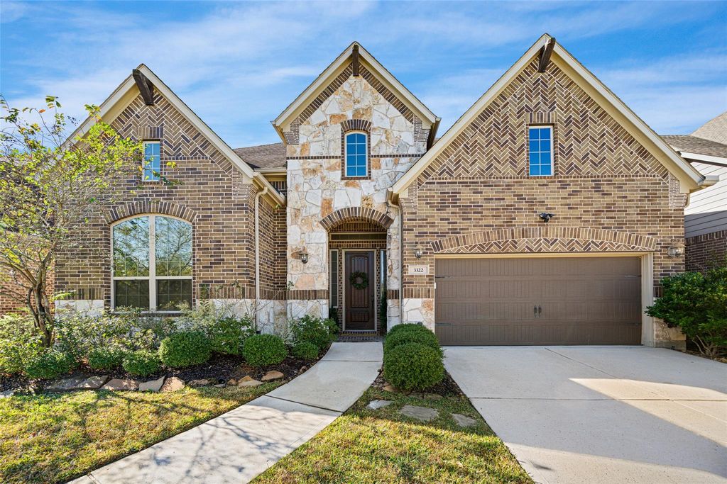 Photo of 3322 Pleasant Hollow Lane, Houston, TX 77365 (MLS # 49542264)
