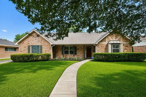 Photo of 5422 Rutherglenn Drive, Houston, TX 77096 (MLS # 81677086)