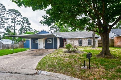 Photo of 710 Barnesville Street, Channelview, TX 77530 (MLS # 86730232)