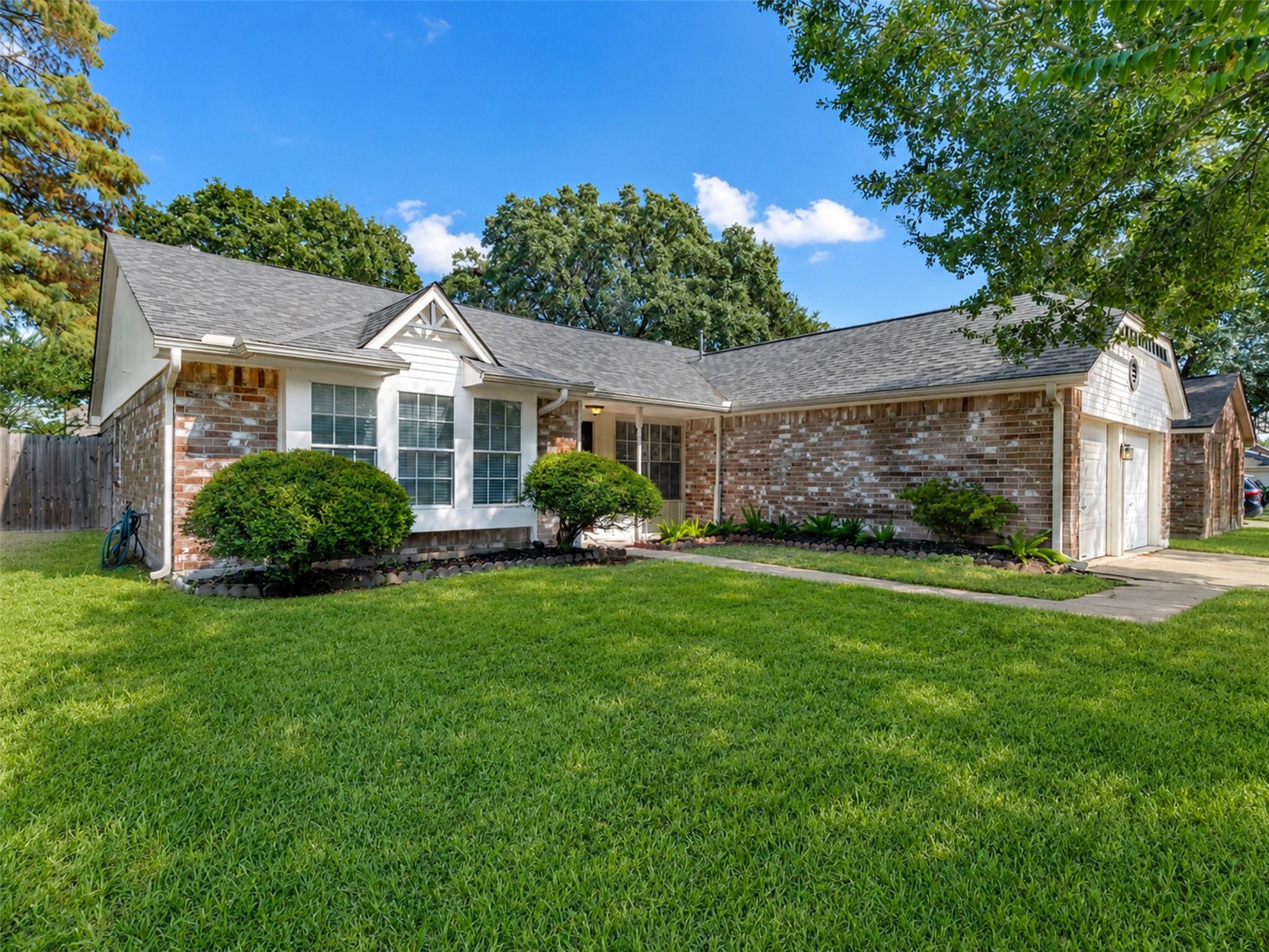 3206 Lindenfield Drive