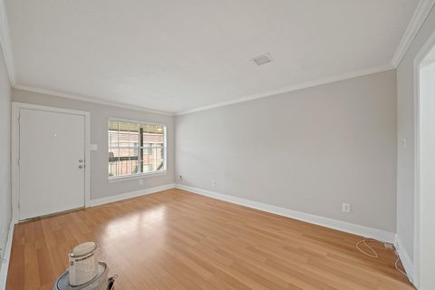 Photo of 845 Augusta Drive #48, Houston, TX 77057 (MLS # 41891999)