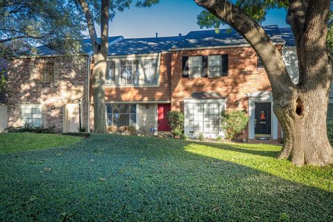 Photo of 6422 Burgoyne Road #150, Houston, TX 77057 (MLS # 2931066)
