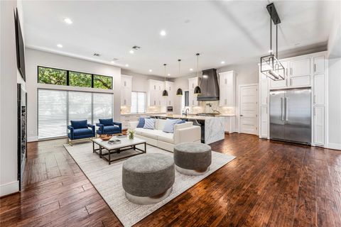 Photo of 3202 Glen Haven Boulevard, Houston, TX 77025 (MLS # 35228199)