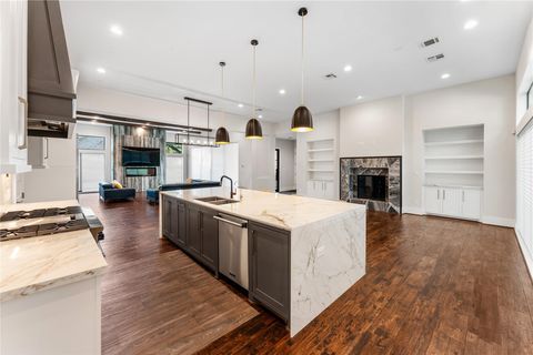 Photo of 3202 Glen Haven Boulevard, Houston, TX 77025 (MLS # 35228199)