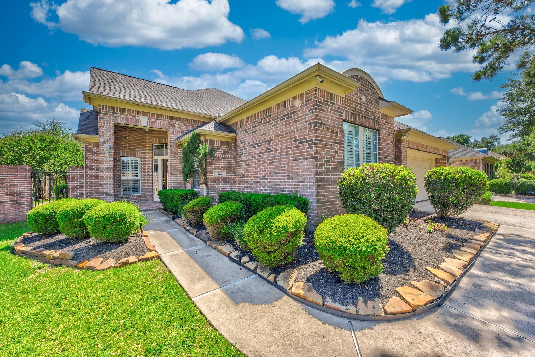 1222 Brinson Court
