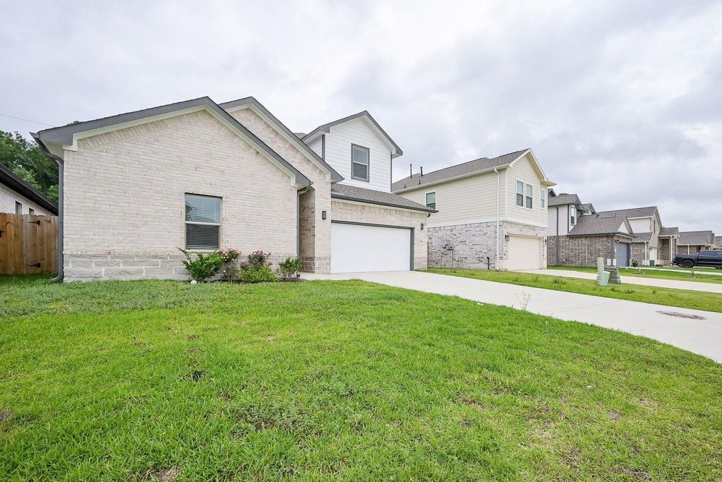 Photo of 9710 Champion Heavens Drive, Spring, TX 77379 (MLS # 37662506)