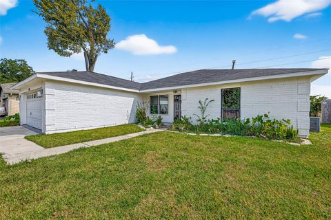 Photo of 1114 Briarmead Drive, Richmond, TX 77406 (MLS # 48989688)