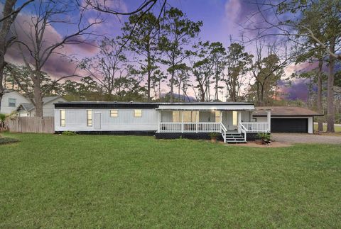 Photo of 354 County Road 4022, Dayton, TX 77535 (MLS # 32803057)