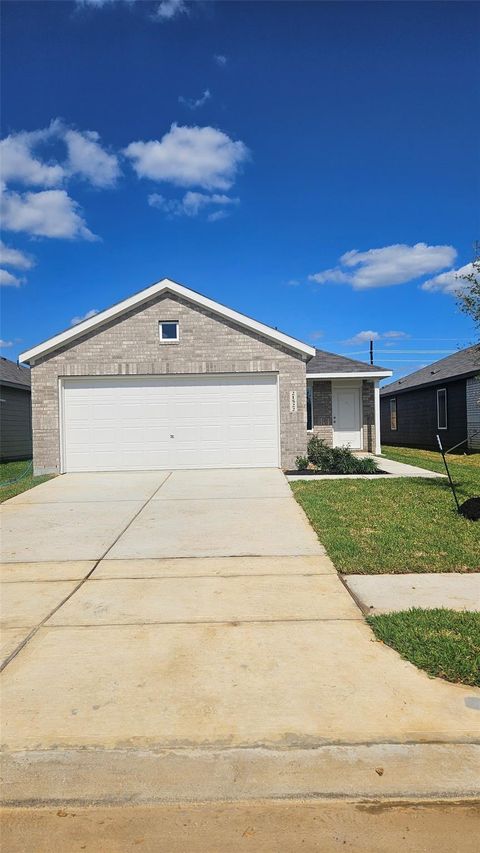 Photo of 21522 Willow River Canyon Lane, Waller, TX 77484 (MLS # 37618877)
