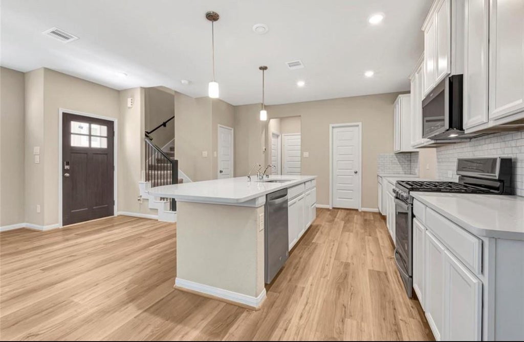 Photo of 16104 Oregon Oak Drive, Houston, TX 77084 (MLS # 32024658)
