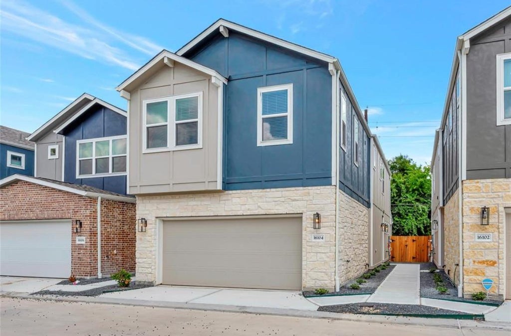 Photo of 16104 Oregon Oak Drive, Houston, TX 77084 (MLS # 32024658)