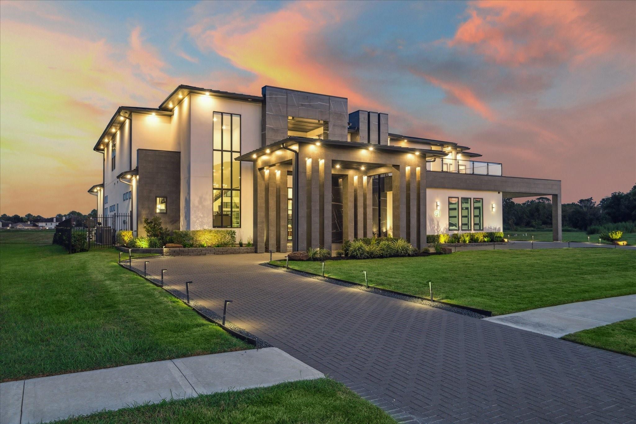 Richmond, Texas, 77469, United States, 5 Bedrooms Bedrooms, ,8 BathroomsBathrooms,Residential,Active,1990594