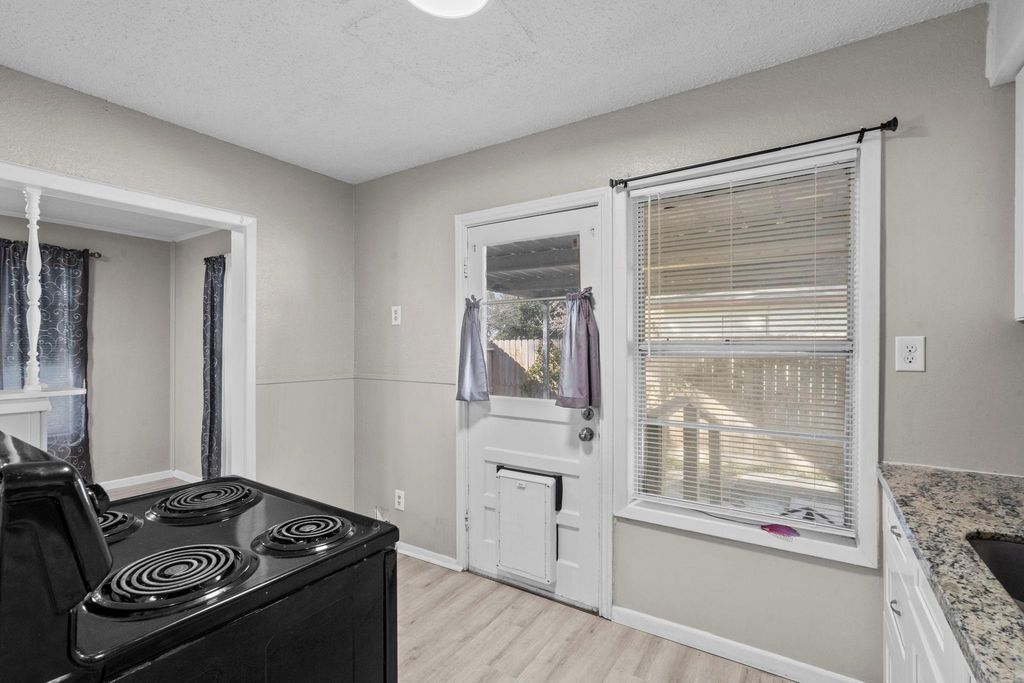 Photo of 706 13th Street N, Texas City, TX 77590 (MLS # 90975553)