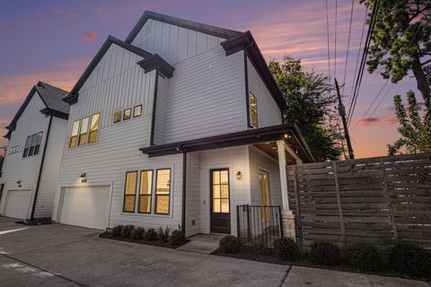 Photo of 1315 Wycliffe Drive Dr, Houston, TX 77043 (MLS # 98277726)