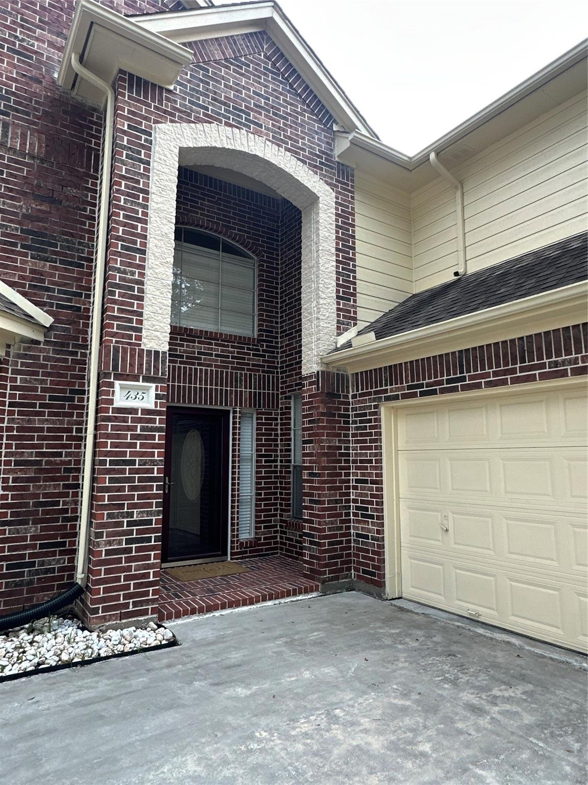 435 Leisure Drive