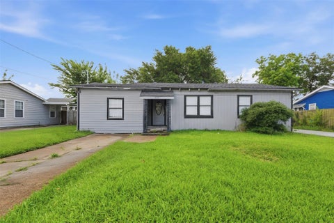 Photo of 1103 James Street, Deer Park, TX 77536 (MLS # 18946488)