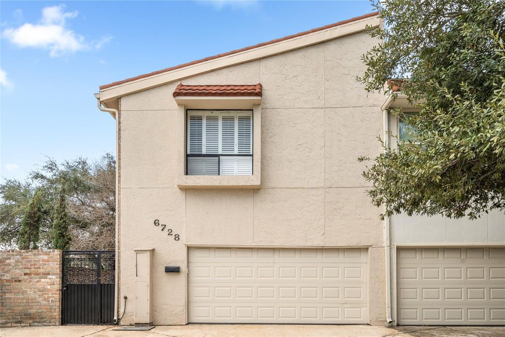 Photo of 6728 Buffalo Speedway, West University, TX 77005 (MLS # 31145094)