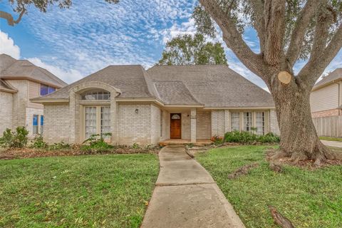 Photo of 934 Goldfinch Avenue, Sugar Land, TX 77478 (MLS # 93403744)