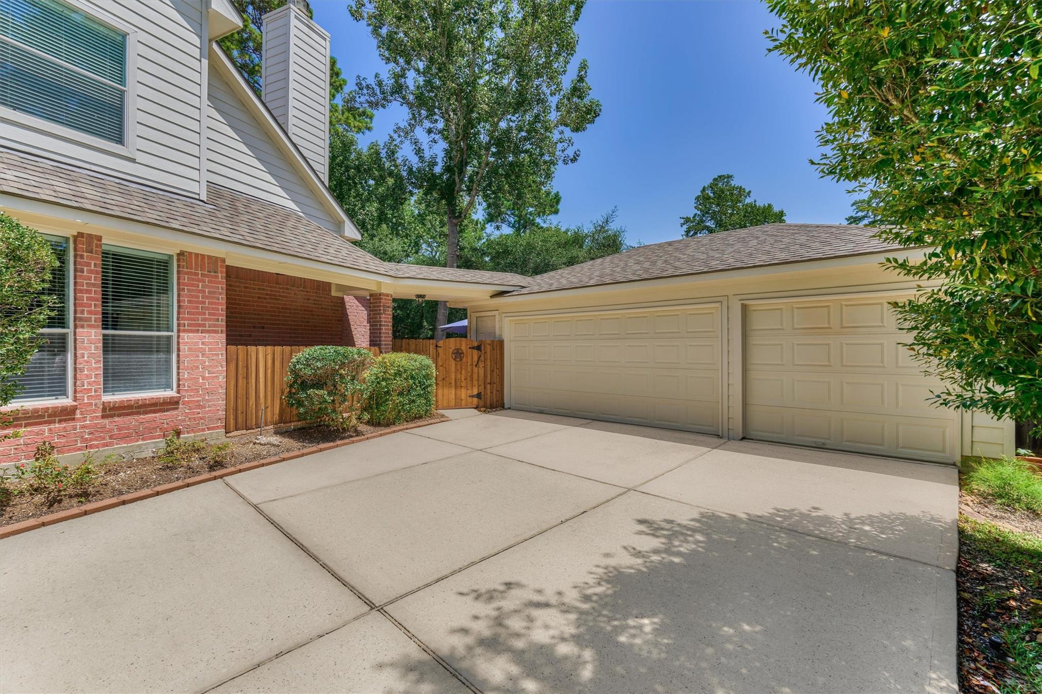 18 Split Rail Place