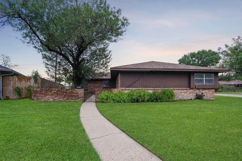 Photo of 6302 Sioux Drive, Pasadena, TX 77503 (MLS # 29497411)