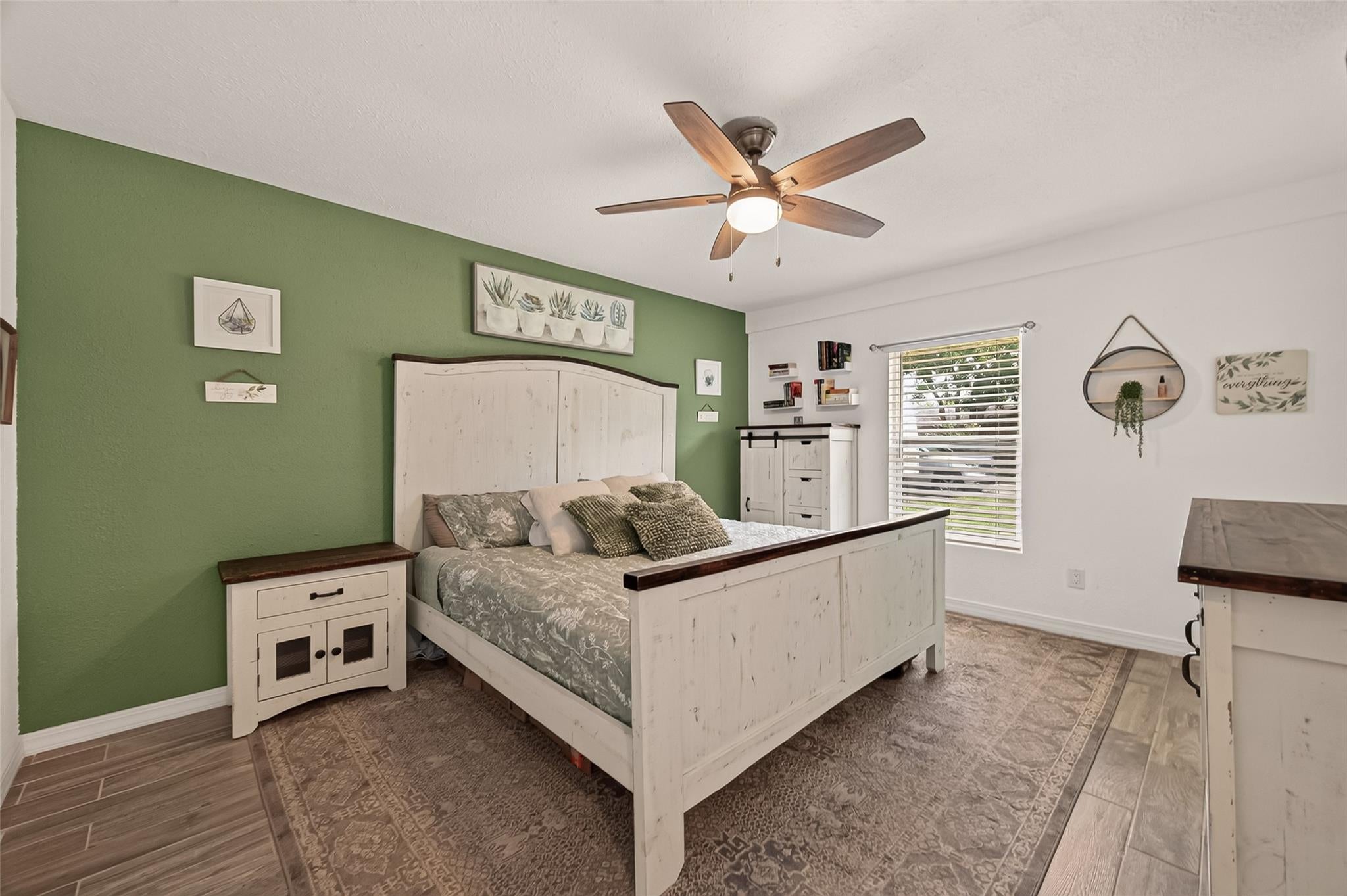 901 Temple Circle