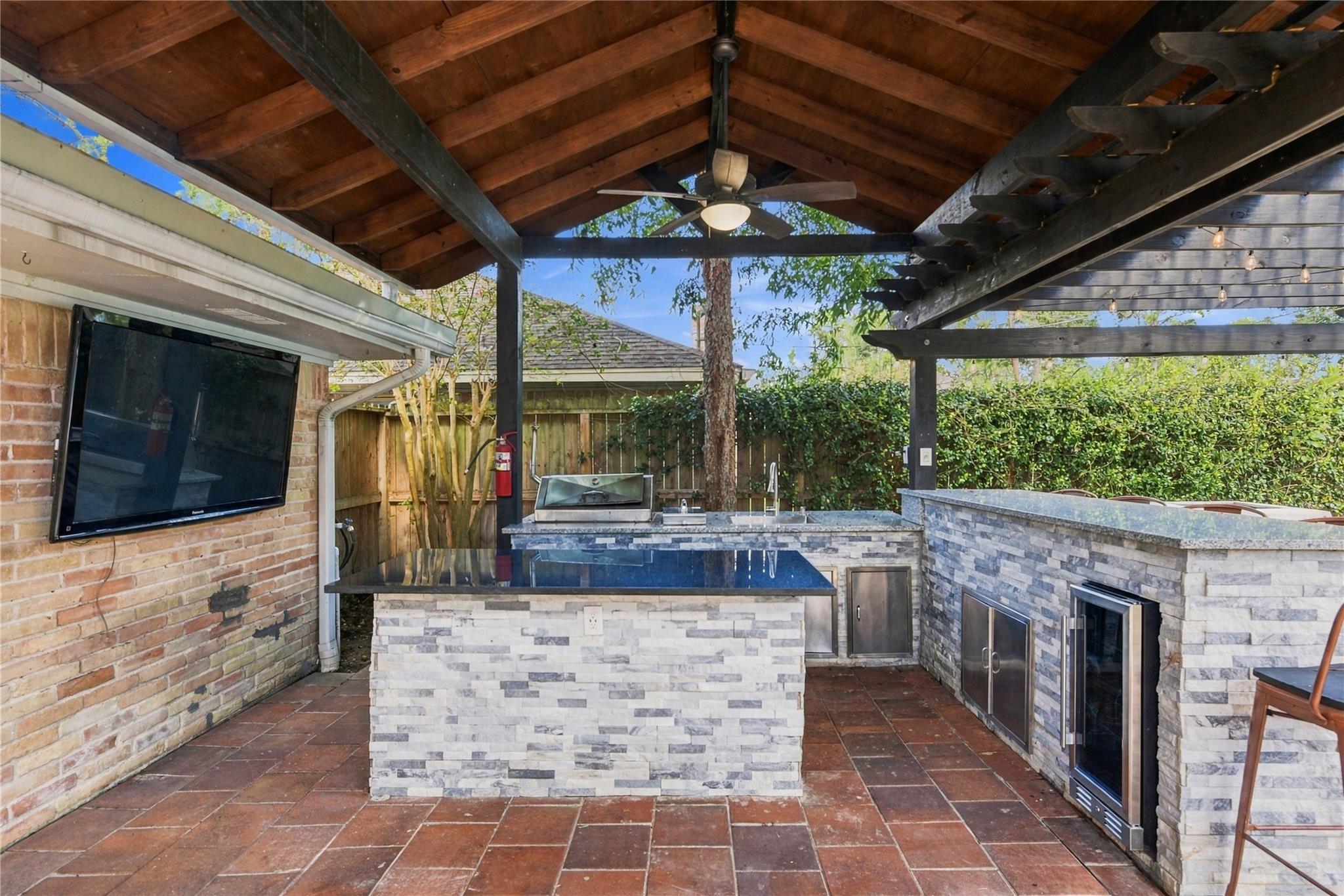 2711 Williamsburg Drive