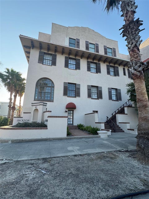 Condo For Rent - 621 21st Street #100<br/> Galveston County, Galveston, TX 77550