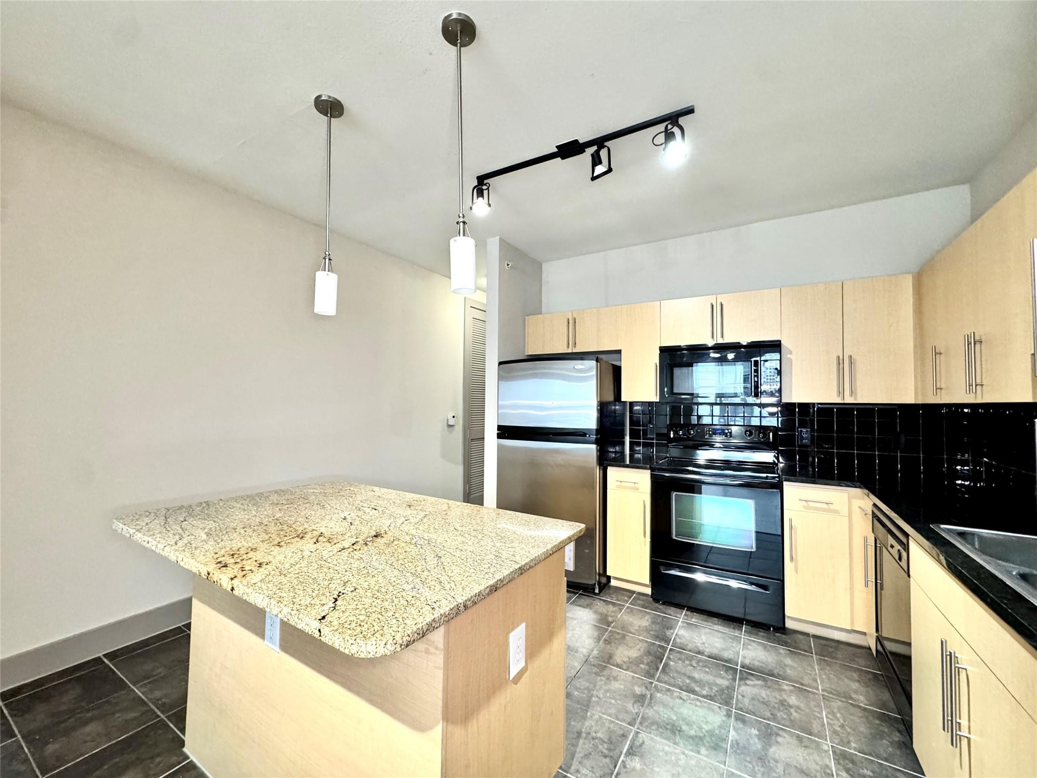 3660 Richmond Avenue 331