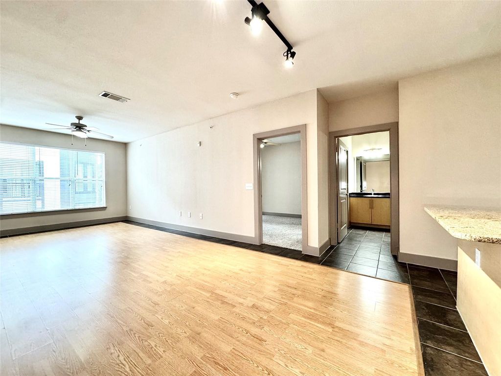 Photo of 3660 Richmond Avenue #331, Houston, TX 77046 (MLS # 4669581)