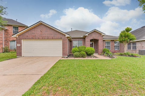 Photo of 3430 Danbury Chase Trail, Fresno, TX 77545 (MLS # 93382882)