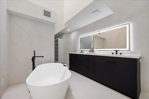 Tiny photo for 2135 Quenby Street, Houston, TX 77005 (MLS # 84624470)