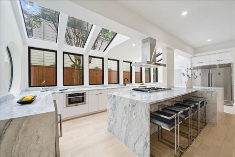 Photo of 2135 Quenby Street, Houston, TX 77005 (MLS # 84624470)