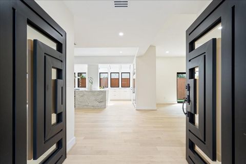 Tiny photo for 2135 Quenby Street, Houston, TX 77005 (MLS # 84624470)