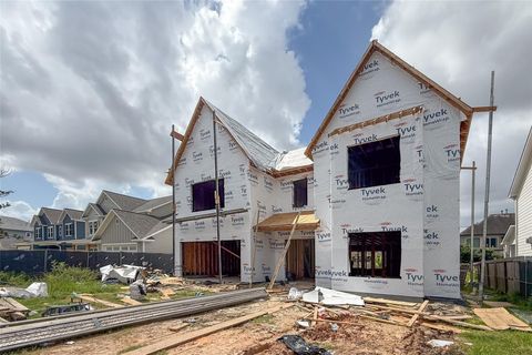 Photo of 1725 Ebony Lane, Houston, TX 77018 (MLS # 28411788)