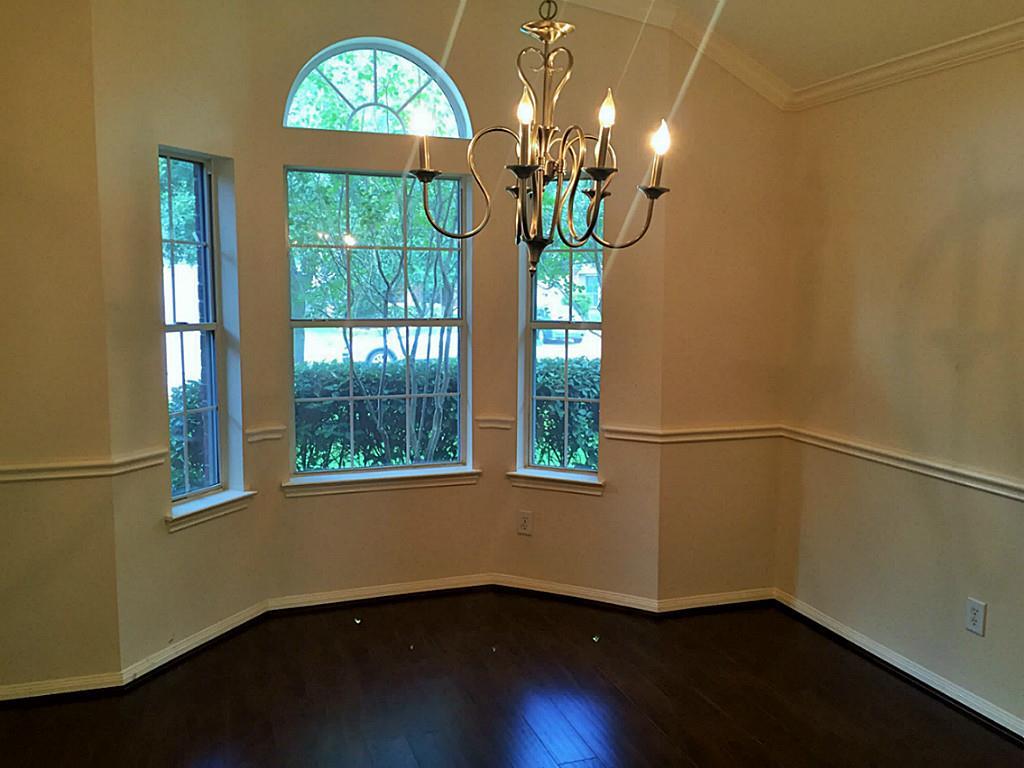 911 Glen Abbey Drive