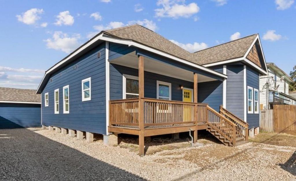 Photo of 2115 Fulton Street #1/2, Houston, TX 77009 (MLS # 10279126)