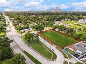Vacant Land For Sale - 4013 Hirsch Road<br/> Houston, TX 77026