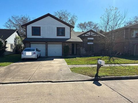 Photo of 3911 Green Crest Drive, Houston, TX 77082 (MLS # 8439647)