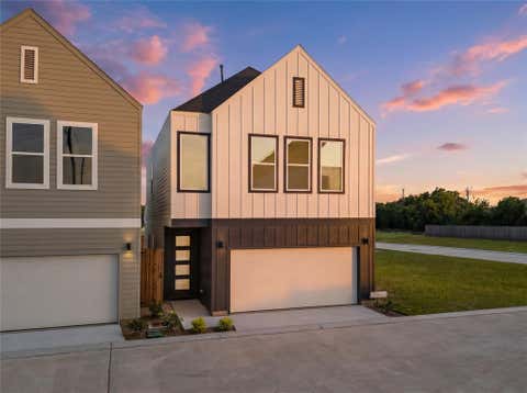 Photo of 4009 Buffalo Moon Drive Drive, Houston, TX 77045 (MLS # 36468055)
