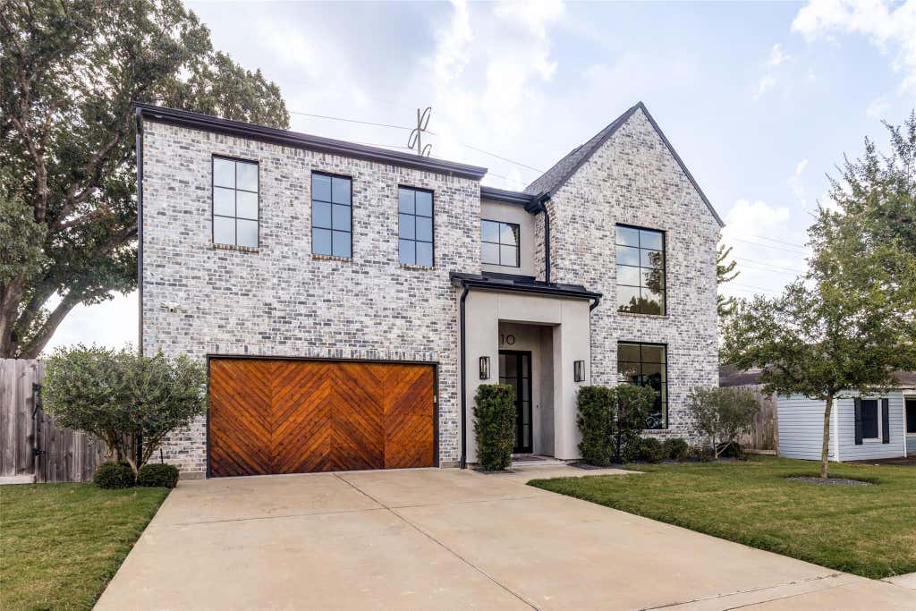 Photo of 1310 Story Street, Houston, TX 77055 (MLS # 82481098)