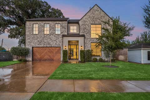 Photo of 1310 Story Street, Houston, TX 77055 (MLS # 82481098)